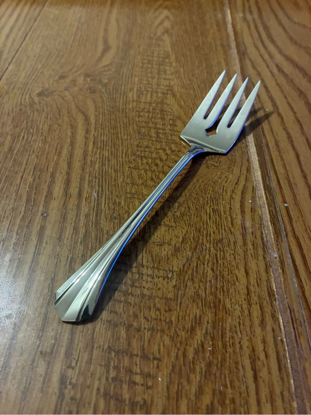 Oneida Deluxe Rushmore Stainless Steel Serving Fork Glossy Flatware